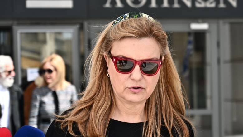 Δίκη Φιλιππίδη: «Είναι ένα ευαίσθητος άνθρωπος ο Πέτρος» υποστηρίζει η σύζυγός του