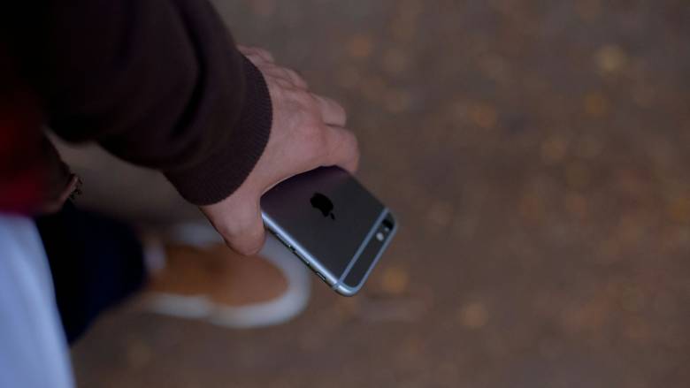 «Ξεχωριστοί δασμοί» για smartphones, λάπτοπ και τσιπ - Τι δήλωσε ο υπουργός εμπορίου των ΗΠΑ