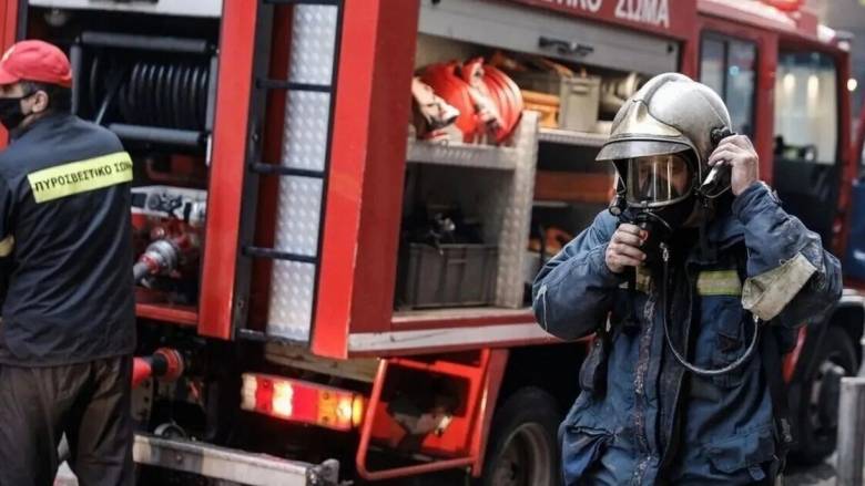 Φωτιά σε διαμέρισμα στο κέντρο της Θεσσαλονίκης - Επί τόπου μεγάλη δύναμη της Πυροσβεστικής