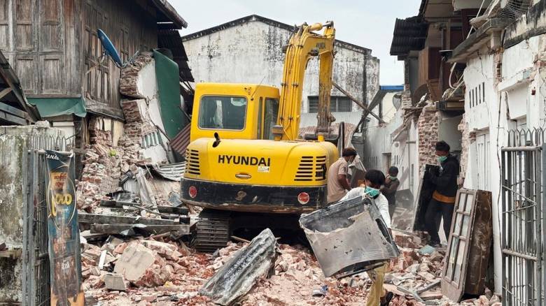 ΟΗΕ: Περίπου 125.000 φορτηγά με μπάζα 2,5 εκατ. τόνων πρέπει να απομακρυνθούν από την Μιανμάρ