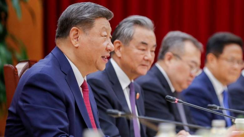 Η Κίνα οχυρώνει την οικονομία της - Ρίχνει στην αγορά 291 δισ. δολάρια