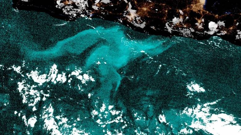 Οι «γαλακτώδεις θάλασσες» εκπλήσσουν τους ναυτικούς εδώ και αιώνες – Η επιστήμη αναζητά απαντήσεις