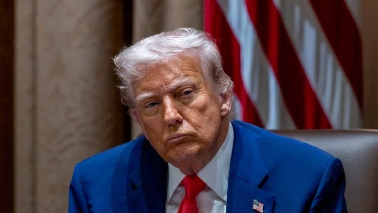 Επικοινωνία Τραμπ με τον σουλτάνο του Ομάν για τον επόμενο γύρο συνομιλιών με το Ιράν