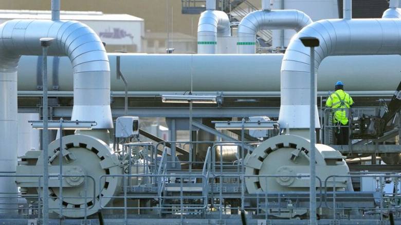 Φυσικό αέριο: Το πλάνο που εξετάζει η ΕΕ για να «σπάσει» τις συμβάσεις με τη Μόσχα χωρίς κυρώσεις