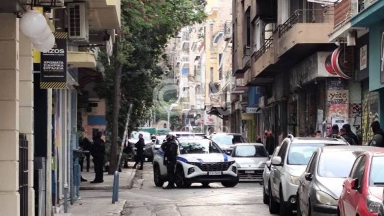 Επιχείρηση της ΕΛ.ΑΣ. σε υπό κατάληψη κτήριο στα Εξάρχεια