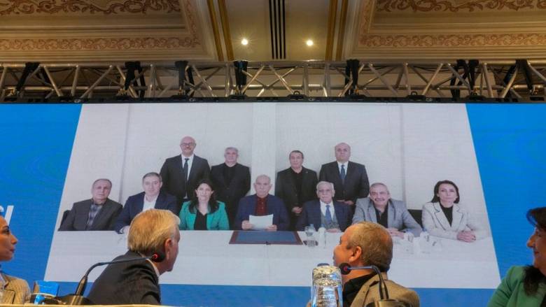 Το φιλοκουρδικό κόμμα DEM ζητά από το τουρκικό κοινοβούλιο να ψηφίσει νόμο για τον αφοπλισμό του PKK