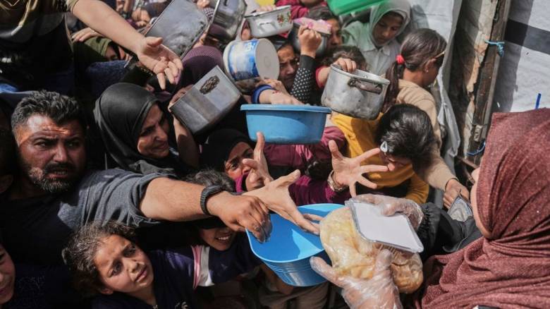 Η ανθρωπιστική βοήθεια στη Λωρίδα της Γάζας απειλείται με πλήρη κατάρρευση δηλώνουν ΜΚΟ