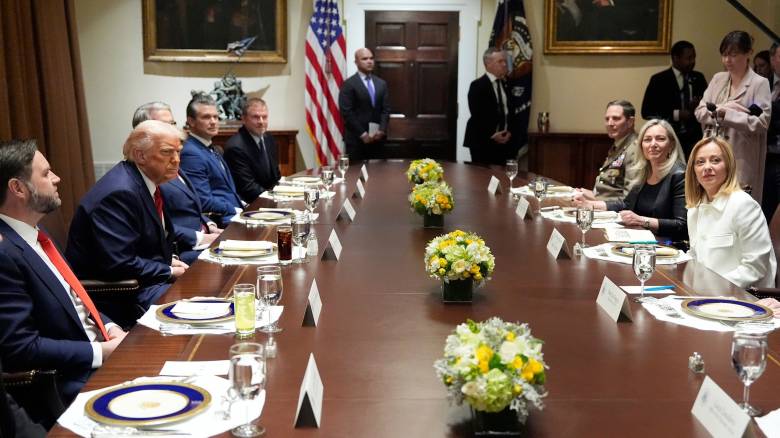 Πώς ο Ντόναλντ Τραμπ μπορεί να συσπειρώσει την Ευρωπαϊκή Ένωση - Ποιος ο ρόλος της Μελόνι