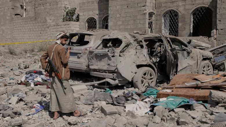 Βομβαρδισμοί στην Υεμένη: Τουλάχιστον 38 νεκροί και 102 τραυματίες στο λιμάνι Ρας Ίσα