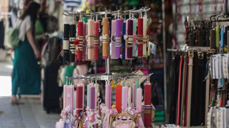 Πάσχα: Οι αγορές της τελευταίας στιγμής για τους καταναλωτές – Πόσο κοστίζει το εορταστικό τραπέζι