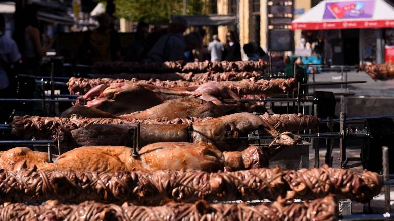 Πασχαλινό τραπέζι: Αύξηση έως 20% στο κόστος - Φτάνει τα 412 ευρώ για 6 με 8 άτομα