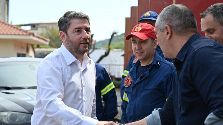 Στη Θεσσαλονίκη σήμερα ο Νίκος Ανδρουλάκης - Επισκέφθηκε το πυροσβεστικό κλιμάκιο στον Σταυρό
