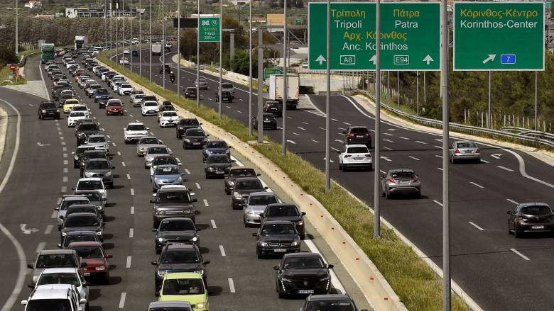 «Κολλημένος» ο Κηφισός - Μεγάλες καθυστερήσεις σε Λεωφ. Κηφισίας, Μεσογείων και Αττική Οδό