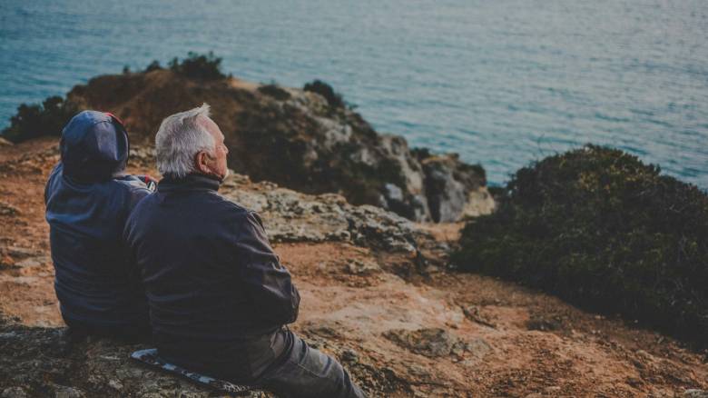 Τέλος εβδομάδας οι πρώτες καταβολές των συντάξεων - Αναλυτικά οι ημερομηνίες