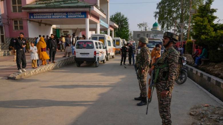 Ινδία: Πέντε νεκροί από επίθεση ενόπλων σε ομάδα τουριστών στο ινδικό Κασμίρ