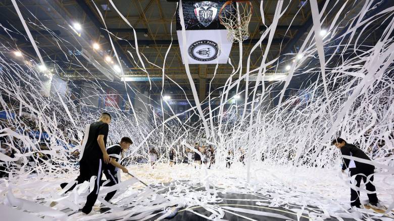 Σοβαρό ατύχημα οπαδού με βεγγαλικό πριν από τον αγώνα ΠΑΟΚ - Μπιλμπάο