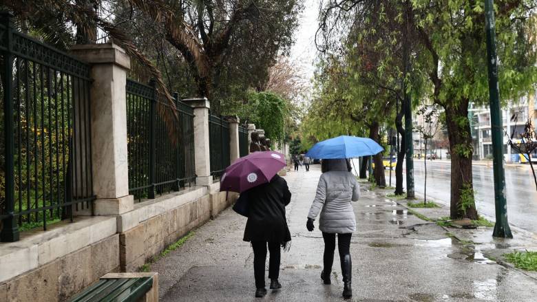 Καταιγίδα στην Αττική - Κυκλοφοριακά προβλήματα στο κέντρο