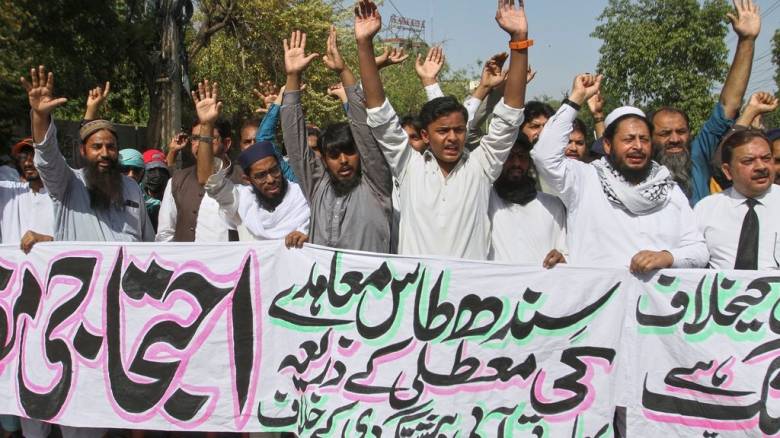 «Ούτε μια σταγόνα» νερού δεν θα φτάσει στο Πακιστάν, διαμηνύει η Ινδία