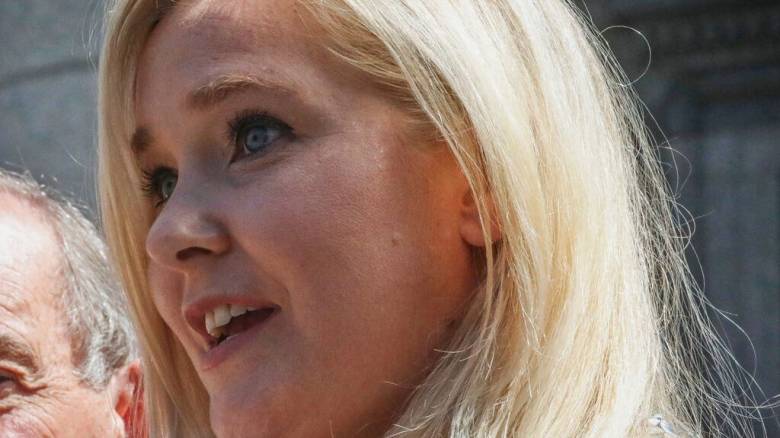 Αυτοκτόνησε η Βιρτζίνια Τζουφρέ που αποκάλυψε το κύκλωμα μαστροπείας του Έπστιν