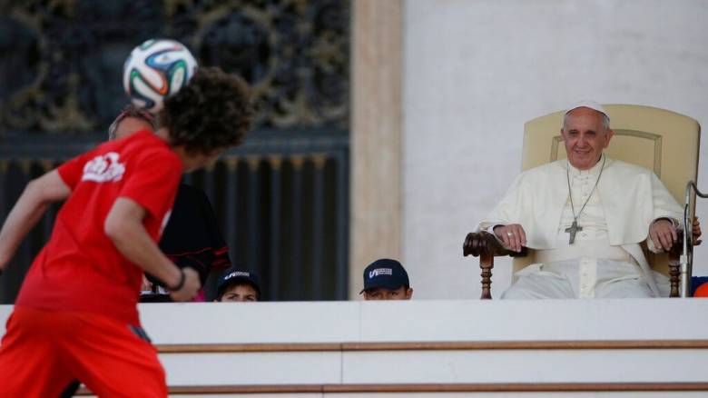 Αγώνας «αστέρων» του παγκοσμίου ποδοσφαίρου στην μνήμη του πάπα Φραγκίσκου