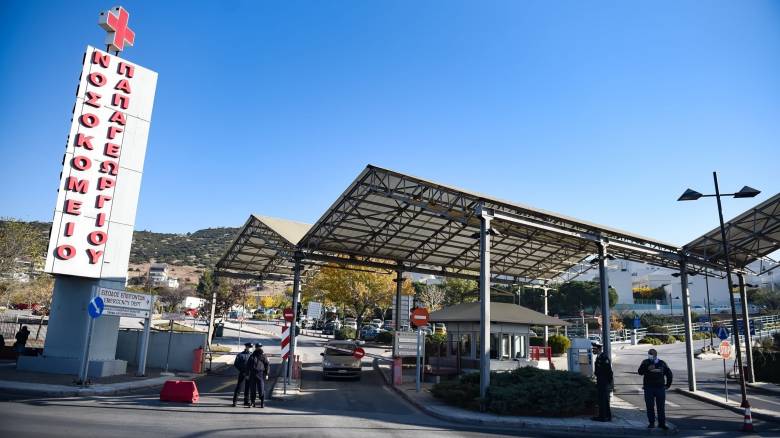 Θεσσαλονίκη: Εισαγγελική έρευνα για τον τραυματισμό 2χρονου από καγκελόπορτα που τον καταπλάκωσε