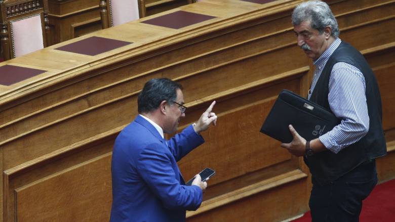 Βαριές κουβέντες μεταξύ Γεωργιάδη και Πολάκη στη Βουλή - Διακοπή της συνεδρίασης της Επιτροπής