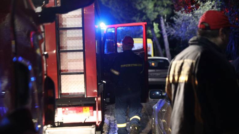 Φωτιά στην Κερατέα - Μεγάλη κινητοποίηση της Πυροσβεστικής