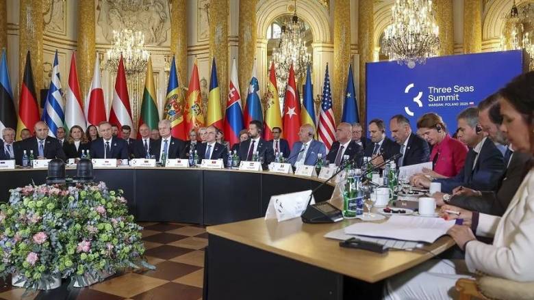 H ελληνική «σφραγίδα» στην Πρωτοβουλία των Τριών Θαλασσών