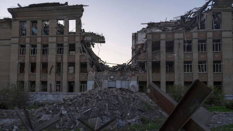 Ουκρανία: Εκεχειρία για το θεαθήναι; Γιατί η τριήμερη κατάπαυση πυρός του Πούτιν εγείρει υποψίες