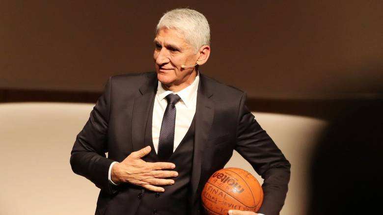 Το γήπεδο του Πλάτωνα Νίκαιας παίρνει το όνομα «Παναγιώτης Γιαννάκης»