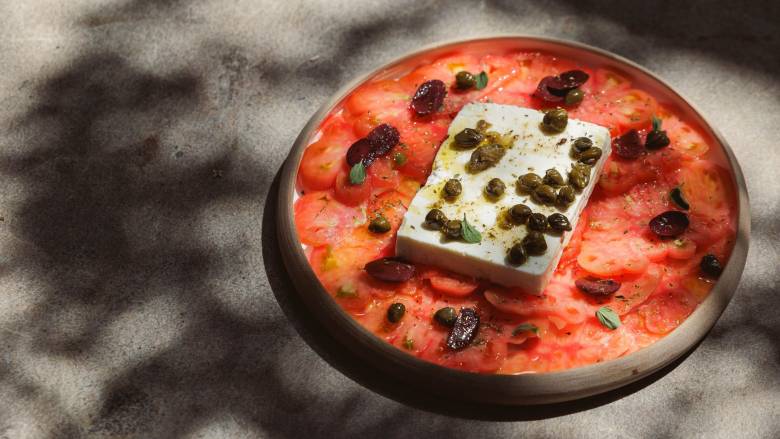 Πολυβραβευμένοι σεφ «ρίχνουν άγκυρα» στη Μεσσηνία με την ελληνική κουζίνα στο επίκεντρο