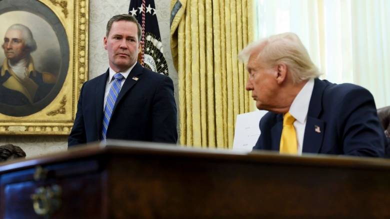 Παραιτείται ο σύμβουλος εθνικής ασφάλειας του Λευκού Οίκου, Μάικ Γουόλτς