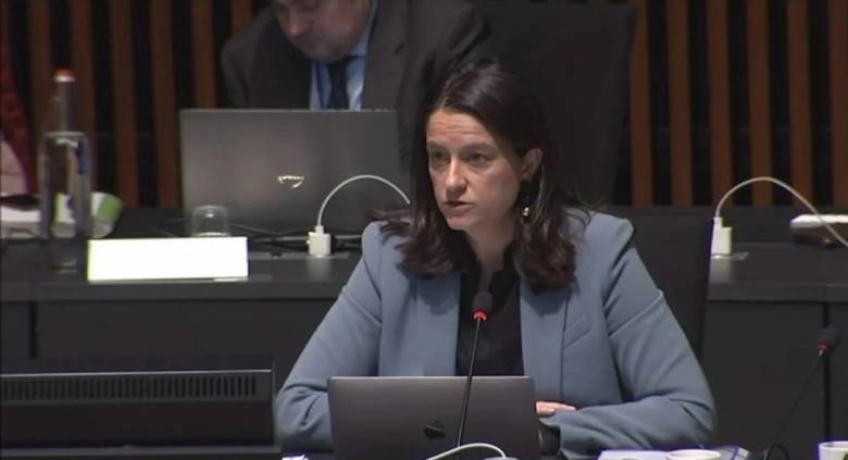 Κεραμέως: Πολιτικές απασχόλησης για όλες τις ηλικίες απέναντι στο δημογραφικό πρόβλημα