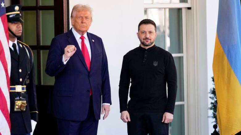 Πρώτη αποστολή όπλων από Τραμπ στο Κίεβο μετά το deal για τα ορυκτά - «Σε 100 μέρες λήγει ο πόλεμος»