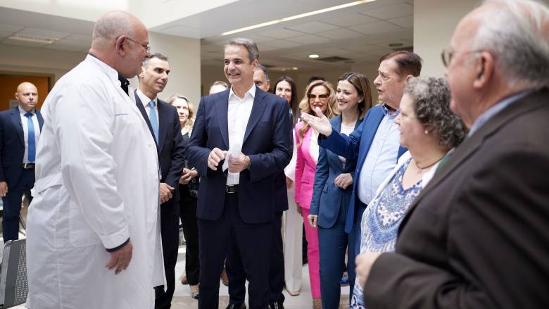 Στο Κέντρο Υγείας Κερατέας ο Μητσοτάκης: Στόχος μας, δομές που δίνουν ελπίδα σε συμπολίτες μας