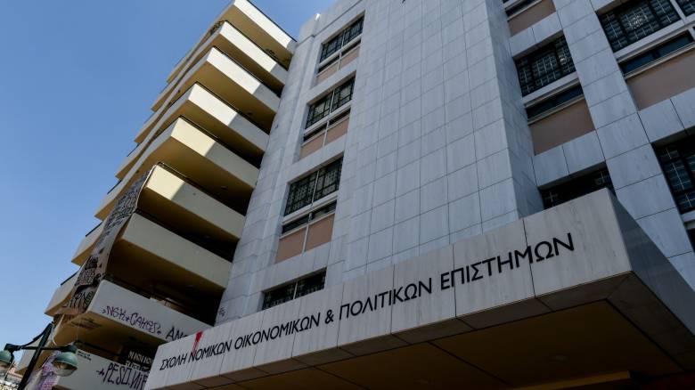 Βίντεο από την επιχείρηση της αστυνομίας στην Νομική Αθηνών