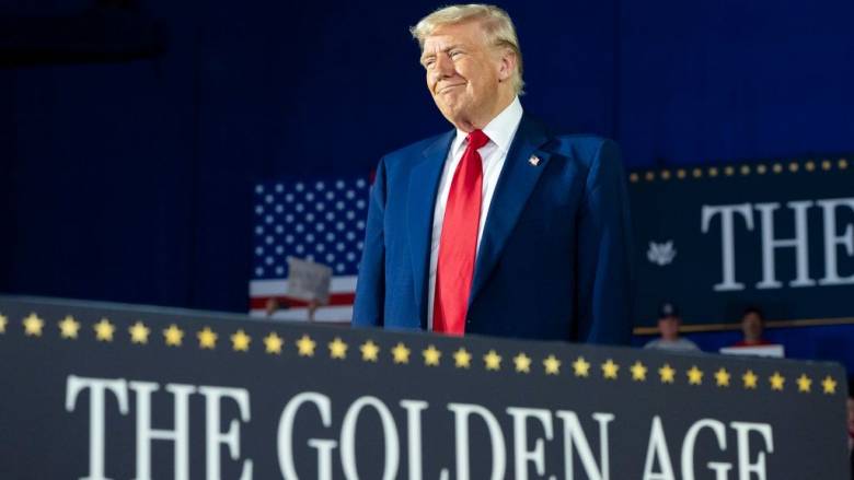 Τραμπ: Στο 1 τρισ. ο προϋπολογισμός της Εθνικής Ασφάλειας - Περικοπές 163 δισ. στις κρατικές δαπάνες