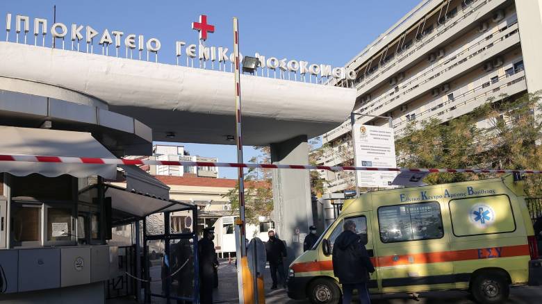 Έκρηξη έξω από πολυκατοικία στη Θεσσαλονίκη - Ακρωτηριάστηκε μια γυναίκα