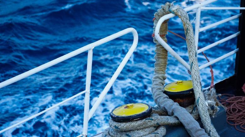 Ναυτικός τραυματίστηκε ενώ έλυνε τον κάβο από την προπέλα πλοίου στην Καβάλα