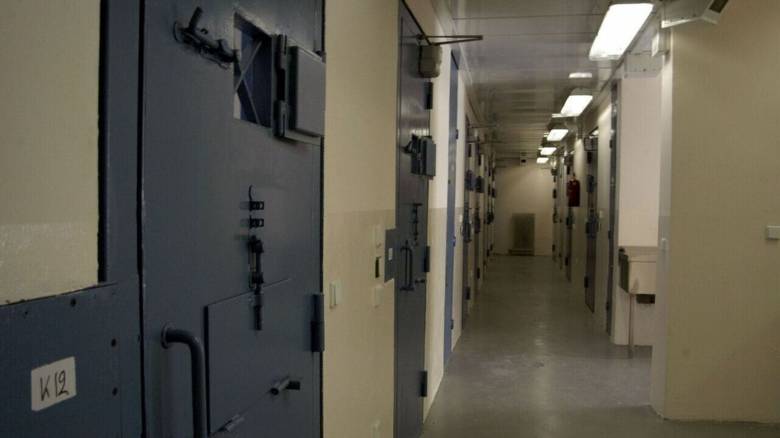 Προφυλακίστηκε ο φρουρός των φυλακών Χανίων για το δέμα με τα ναρκωτικά