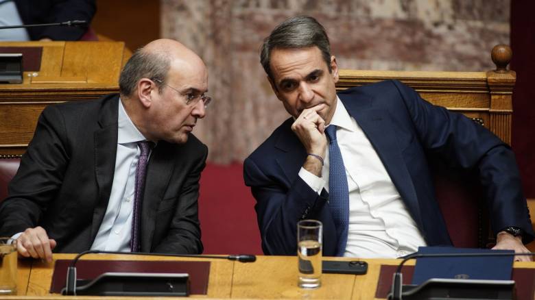 Η μάχη με το «βαθύ κράτος», οι περιοδείες Μητσοτάκη και η task force Χατζηδάκη