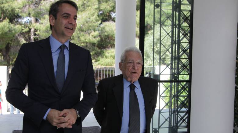 Μητσοτάκης για θάνατο Μολυβιάτη: «Ένας άξιος Έλληνας περνά στην ιστορία»