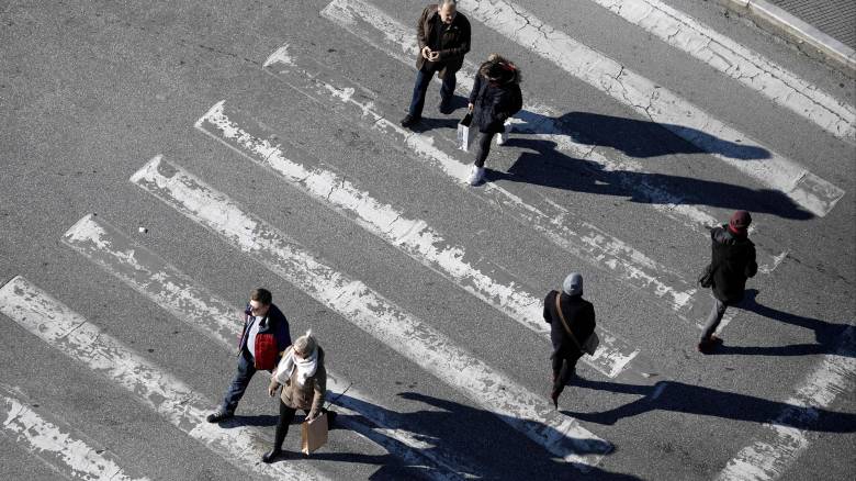 Από σήμερα οι πολίτες αξιολογούν το Δημόσιο - Πώς λειτουργεί η πλατφόρμα axiologisi.ypes.gov