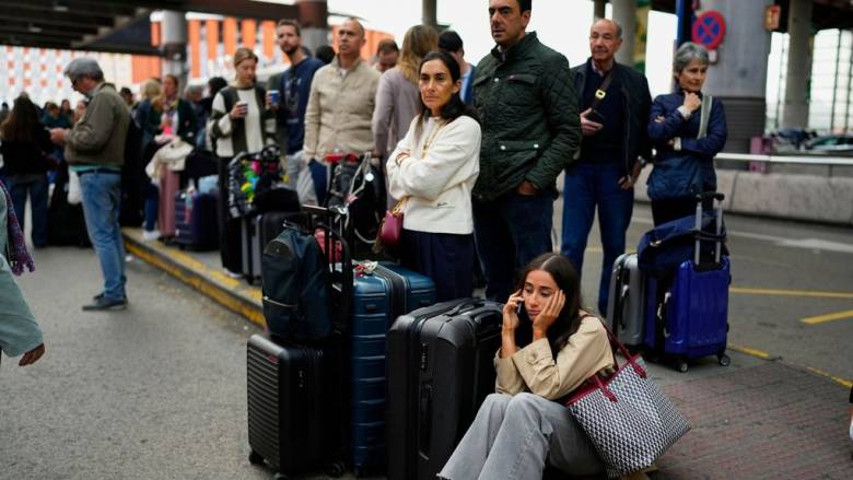 Ισπανία: «Δολιοφθορά» πίσω από την κλοπή καλωδίων που προκάλεσε χάος στα δρομολόγια των τρένων