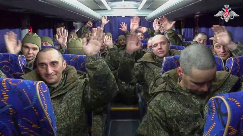 Ρωσία και Ουκρανία αντάλλαξαν από 205 αιχμαλώτους πολέμου - Μεσολάβησαν τα ΗΑΕ