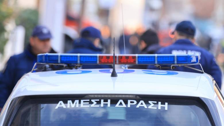 Άνδρας απειλούσε με μαχαίρι οδηγό λεωφορείου στη Λεωφόρο Σπάτων