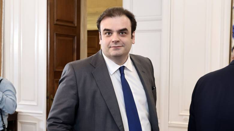 Πιερρακάκης: «Υπομονή» μέχρι την ΔΕΘ για τη μείωση των φορολογικών συντελεστών στα ενοίκια