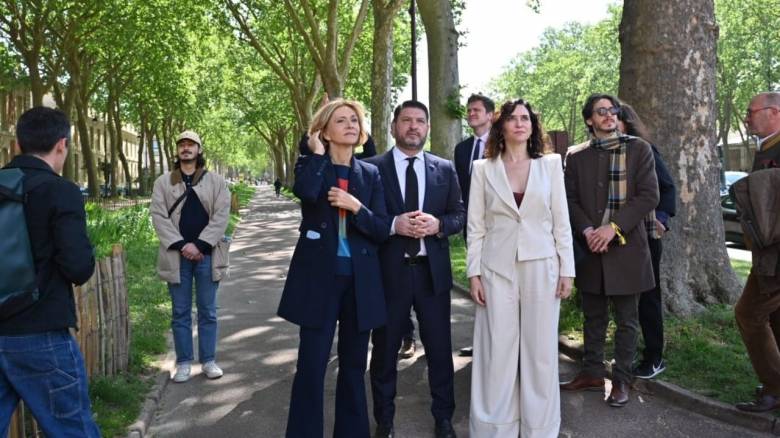 Συνάντηση Χαρδαλιά με τις Περιφερειάρχες Παρισιού και Μαδρίτης στις Βερσαλλίες `