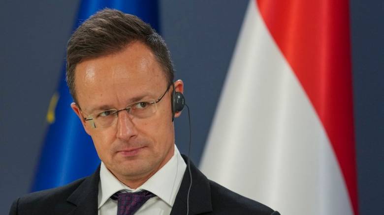 Ο Ούγγρος ΥΠΕΞ αντίθετος στην πρόταση της Κομισιόν για μπλόκο στην εισαγωγή ρωσικού φυσικού αερίου