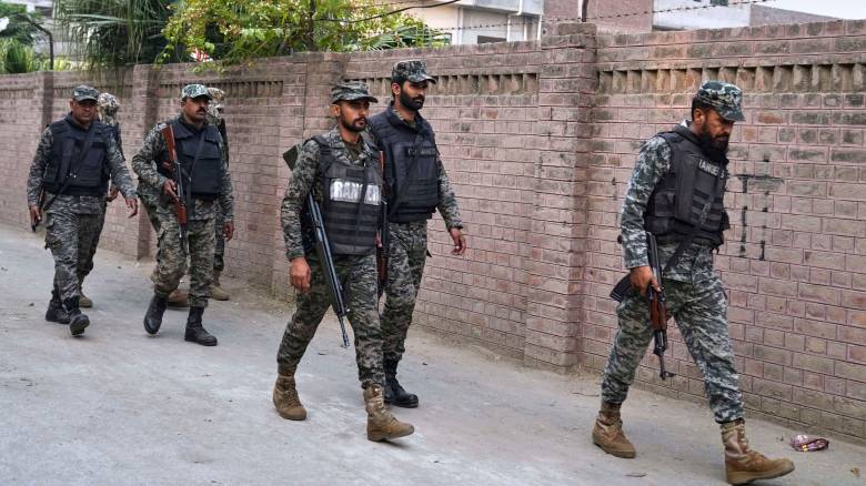 Η επόμενη μέρα της επίθεσης Ινδίας στο Πακιστάν - Τι λένε οι αναλυτές για τη σύγκρουση